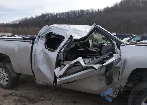 2013 Chevrolet Silverado 2500Hd Work Truck z USA, uszkodzony, nr VIN 1GC2KVCG0DZ401137